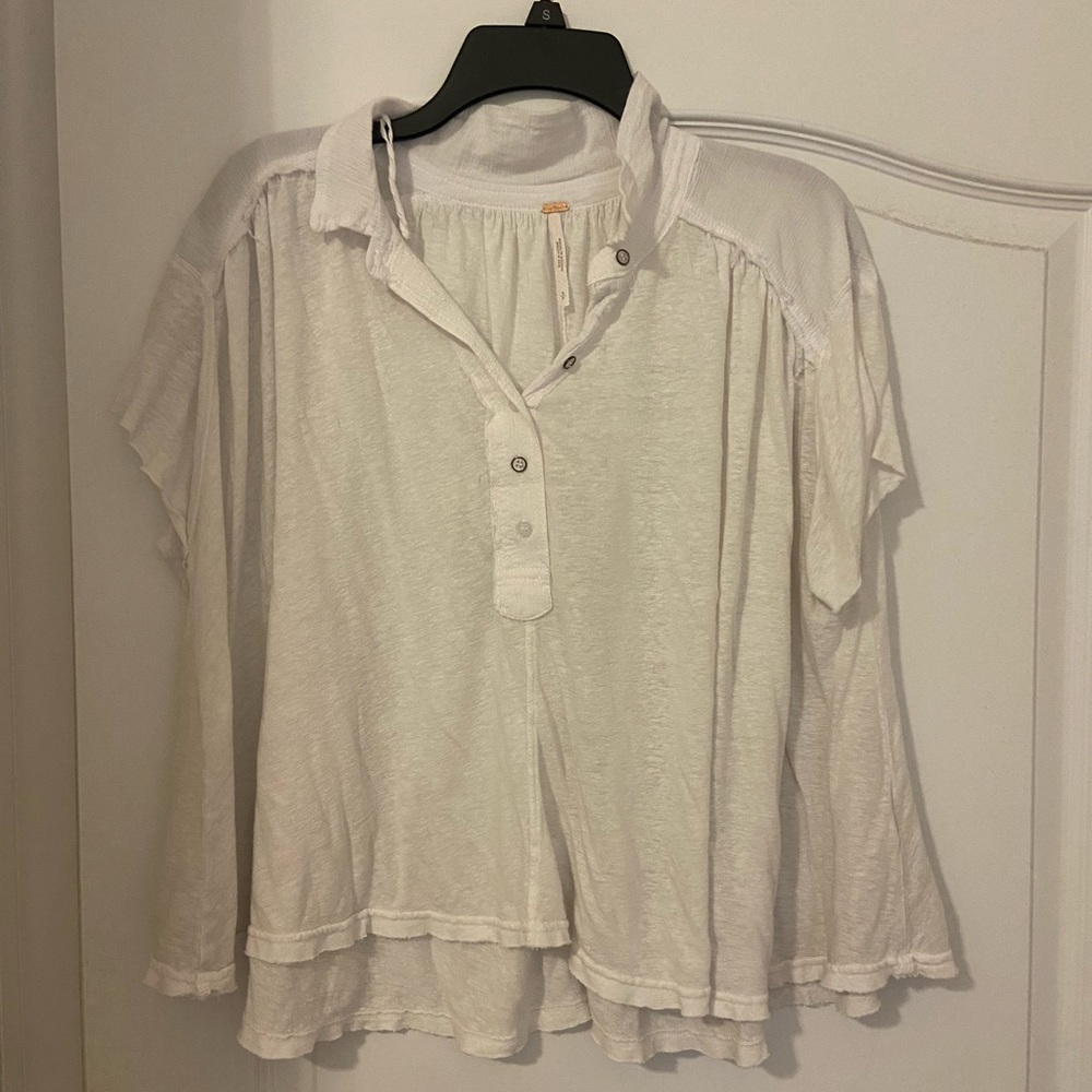 Free People shirt. Size small.